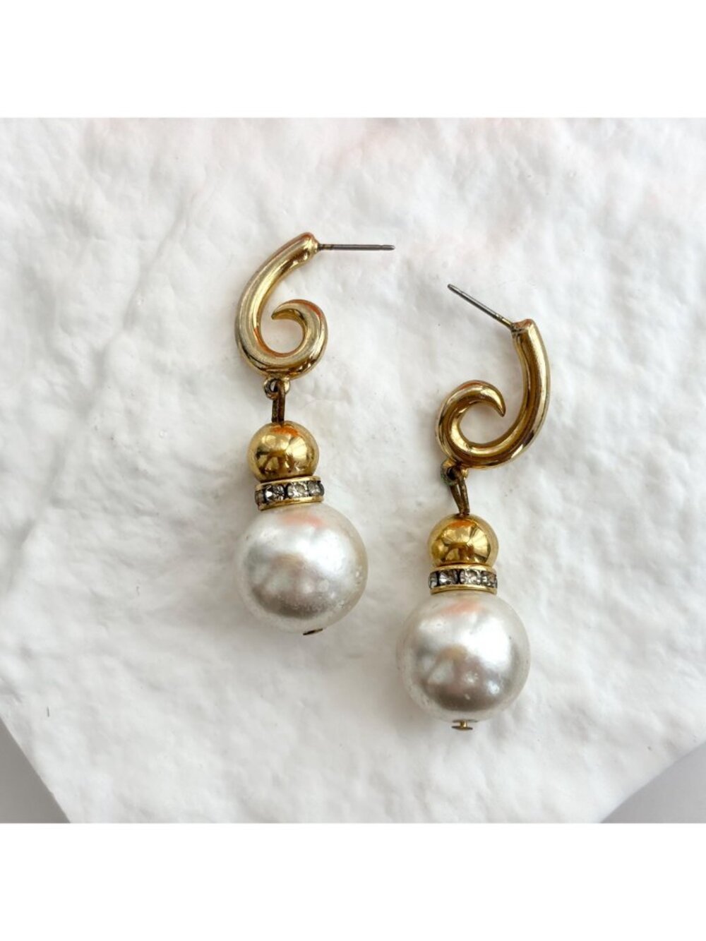 Faux Pearl Accented Rhinestone Swirly Gold Toned Vintage Dangle 80's Earrings - Picture 2 of 9